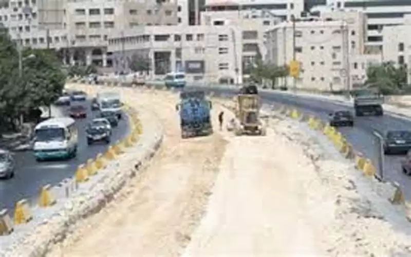 صرف دفعات مالية للشركات العاملة بالباص