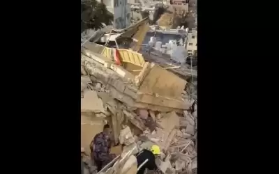 إخلاء خمس إصابات من تحت أنقاض