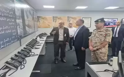 نائب الملك يتابع عمليات الإنقاذ والإخلاء