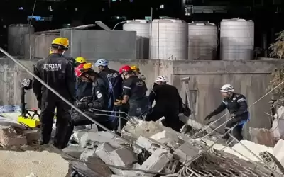استخدام طائرة مسيرة لرصد محيط المبنى