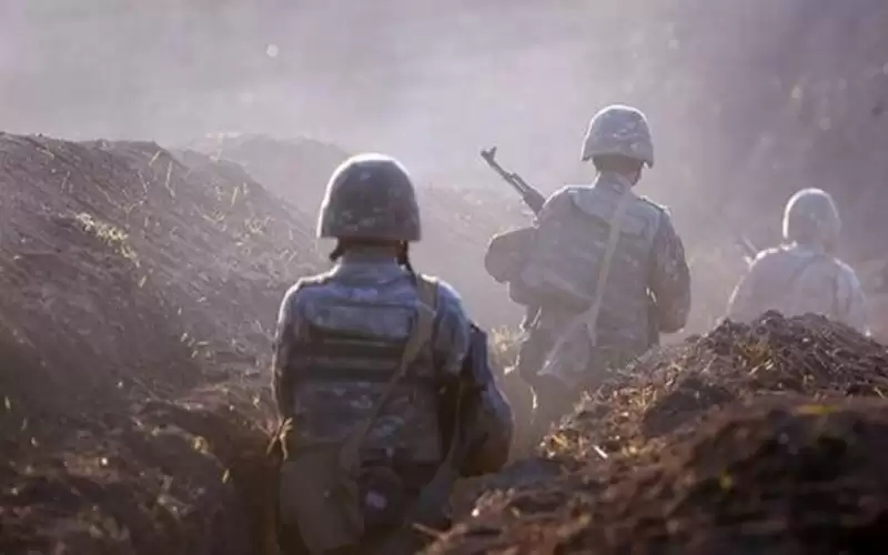 مقتل نحو 100 جندي باشتباكات حدودية