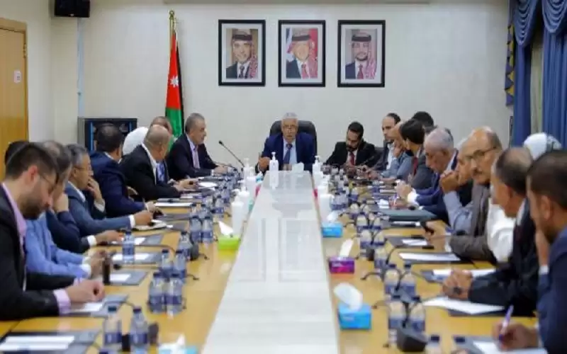 الحكومة: الخزينة غير قادرة على زيادات