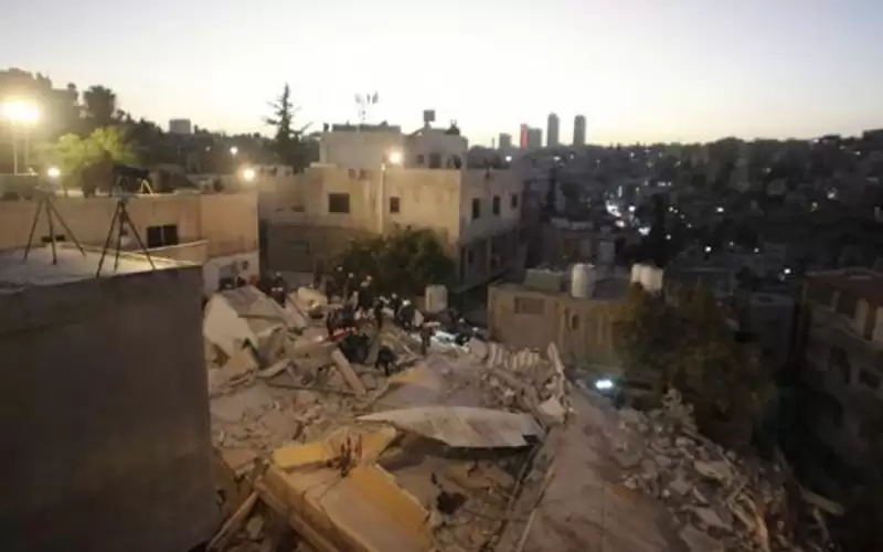 الخارجية اليمنية تعزي بضحايا عمارة اللويبدة