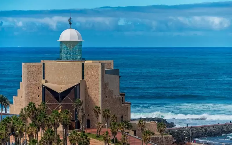 الانفجار البركاني في لاس بالماس يجذب