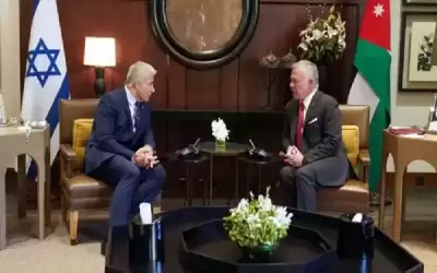 الملك يلتقي لابيد ويؤكد ضرورة الحفاظ