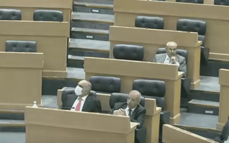 الخصاونة في مجلس النواب بعد تعافيه