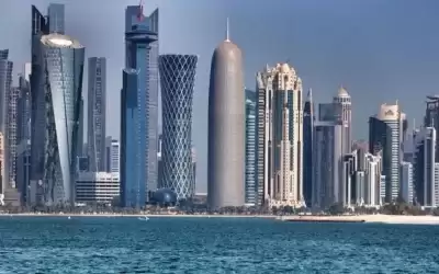 قطر تعلق دخول الزوار لأراضيها حتى