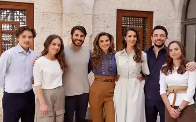 الملكة: متحمسة لأصبح (تيتا) وأحاول استيعاب
