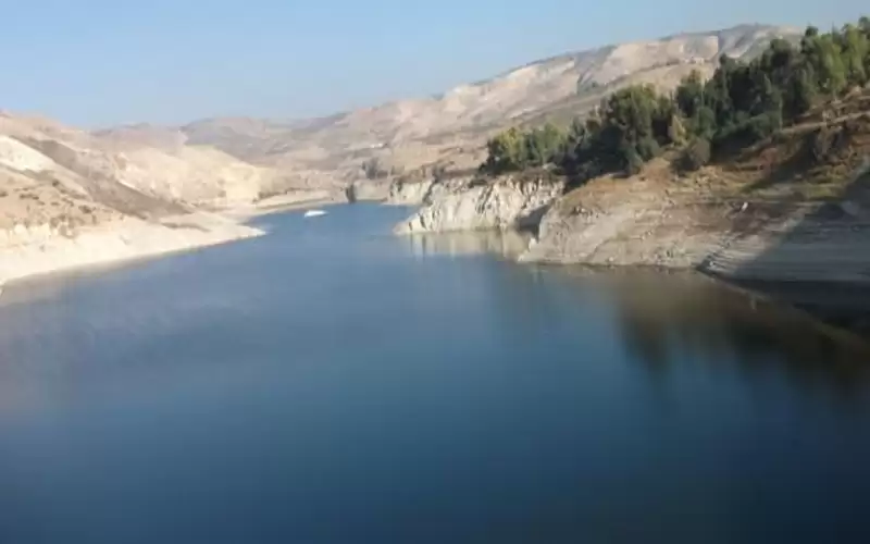 البحث عن شاب مفقود في سد