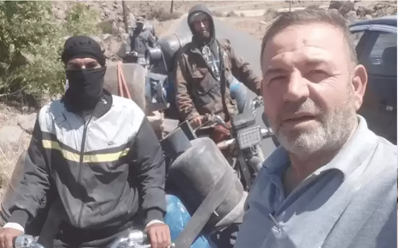 نائب سوري يثير جدلا بعد صورة