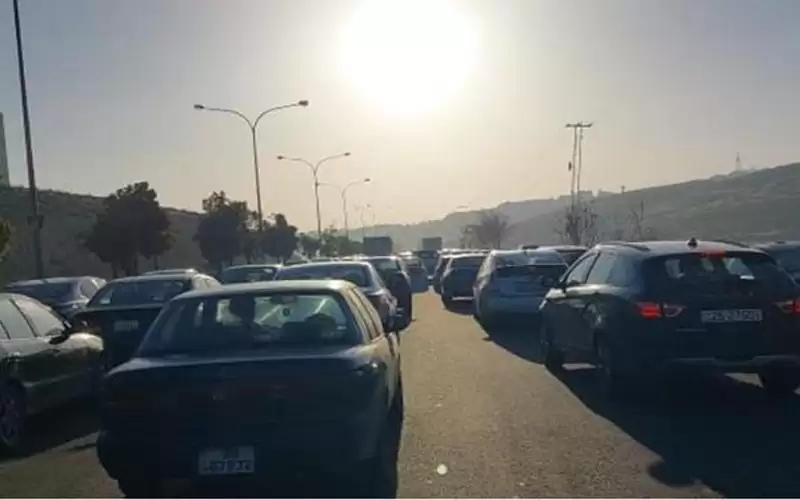 ازدحام مروري خانق إثر حادثي سير