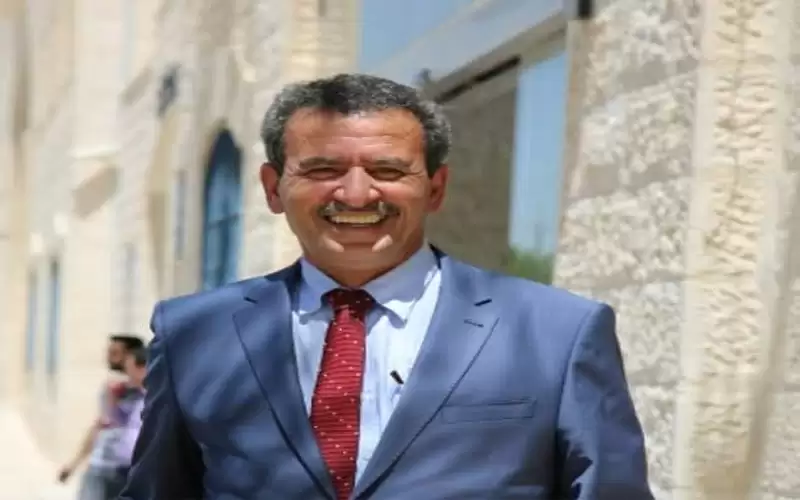 الدكتور أشرف الزعبي يحصل على رتبة