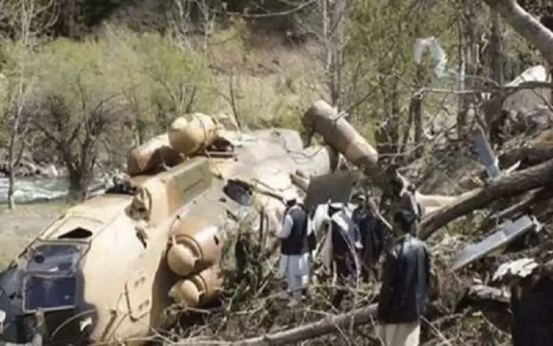 مقتل 6 عسكريين بتحطم هليكوبتر في