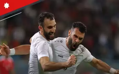 النشامى أبطال الدورة الرباعية بعد الفوز