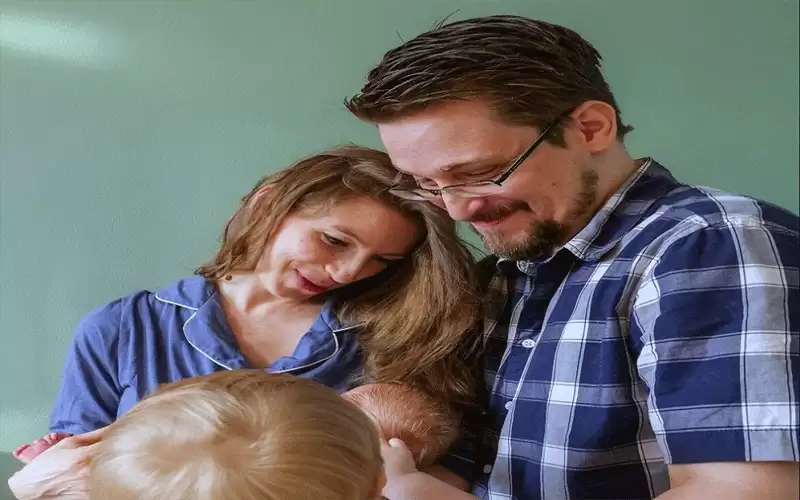 تغريدة (الروسي سنودن) الأولى