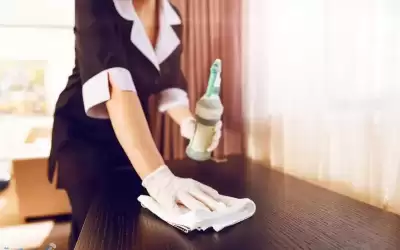 الاردن .. خادمة تبتز عائلة بصور