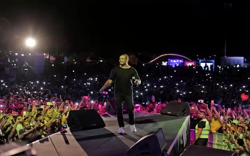 حفل عمرو دياب يرفع حجوزات فنادق