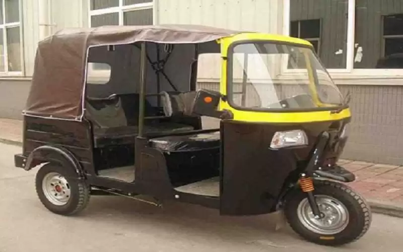 يقتل ابن جيرانه بسبب ركنة توك