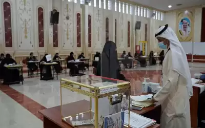 المرأة الكويتية تعود للبرلمان.. سابقة في