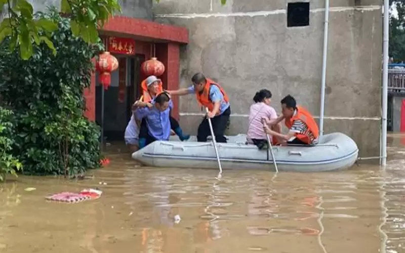 الصين تصدر انذارا من العواصف والفيضانات