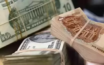 الجنيه المصري ينخفض بأكبر قدر مقابل