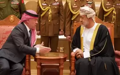 الملك يبدأ زيارة رسمية إلى سلطنة