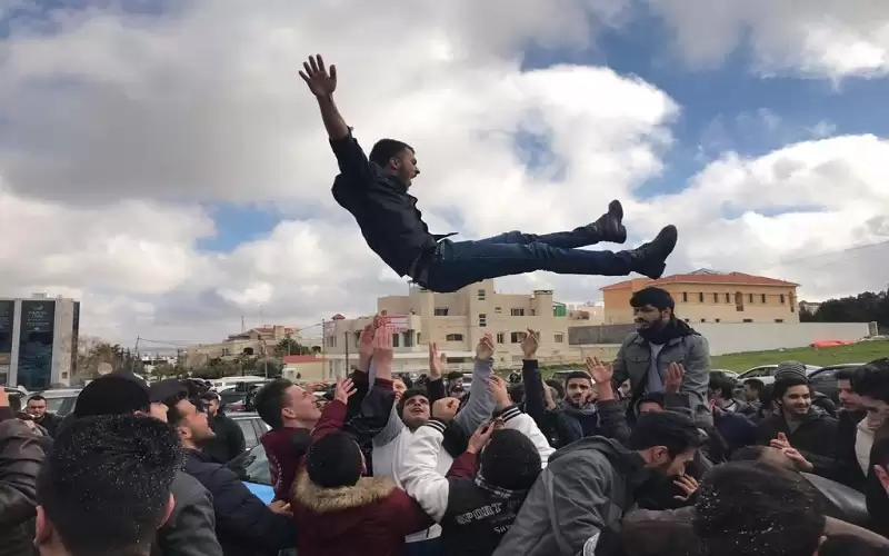 الاردنيون ضد التوجيهي .. والأكثرية لا