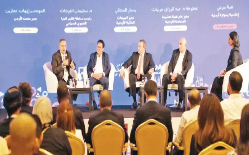 منتدى المؤثرين في مرمى نيران رواد