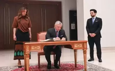 الملك يزور المتحف العماني ودار الأوبرا
