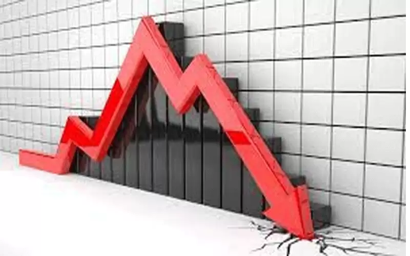 عجز الموازنة الكلي إلى انخفاض العام