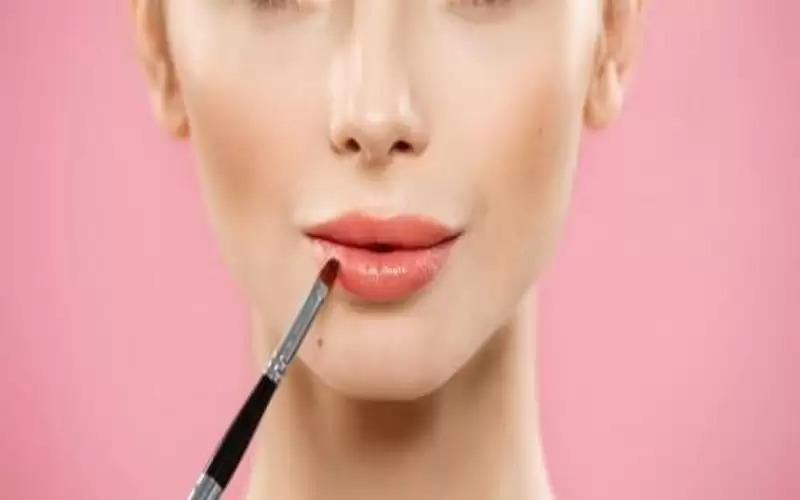 نفخ الشفاه بطرق طبيعية