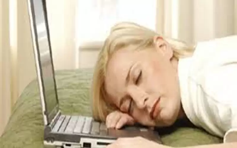 ما ضرر النوم في النهار؟