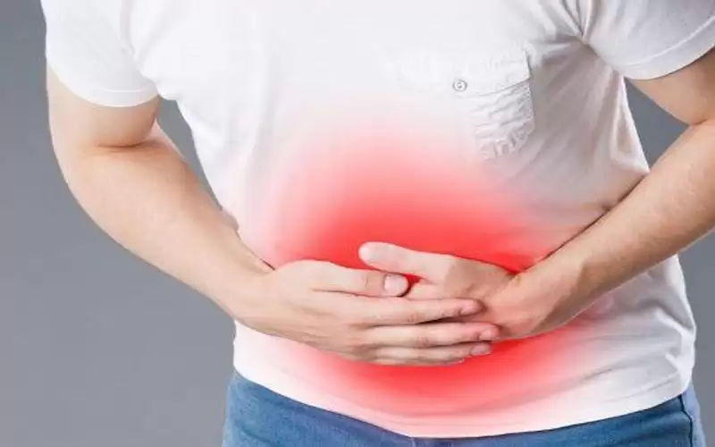 5 أعشاب لتنظيف المعدة وعلاج الإمساك