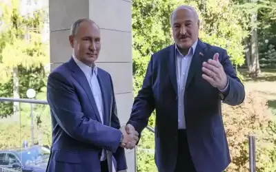 هدية غريبة من رئيس بيلاروسيا لبوتين