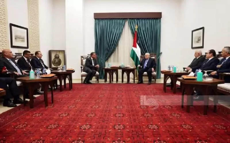 الفراية يؤكد لعباس حرص الأردن على