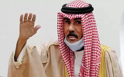 أمير الكويت يستأنف رحلة العلاج