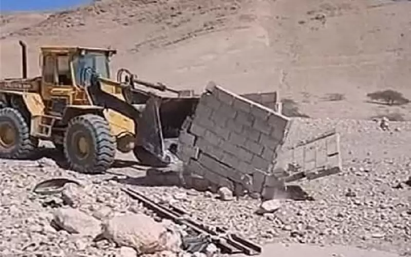 حملة لإزالة الاعتداءات على أراضي سد