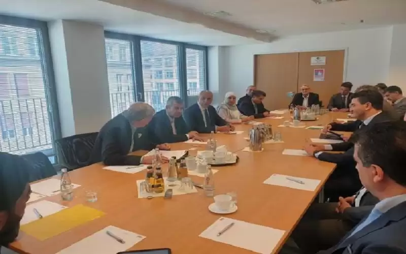 الخرابشة والردايدة يبحثان مجالات التعاون الثنائي