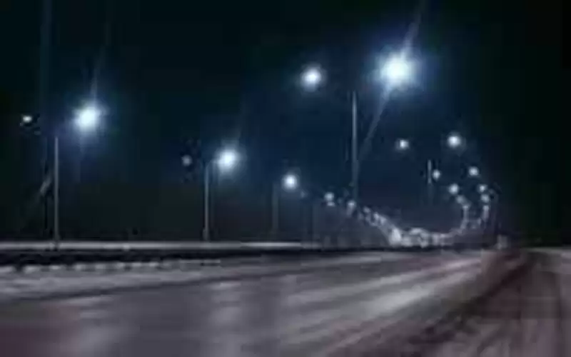 الأشغال توضح سبب تعطل إنارة طريق
