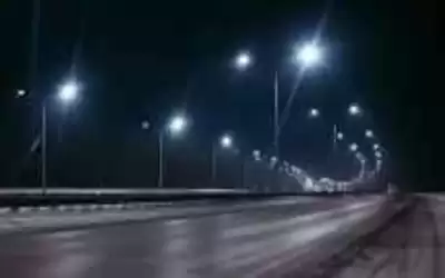 الأشغال توضح سبب تعطل إنارة طريق