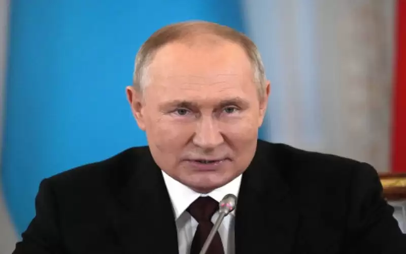 بوتين سيجتمع مع أمير قطر في