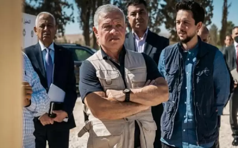 الملك يتفقد محطة اوهيدة الزراعية بالبادية