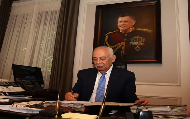 العيسوي يعلن عن حزمة جديدة من