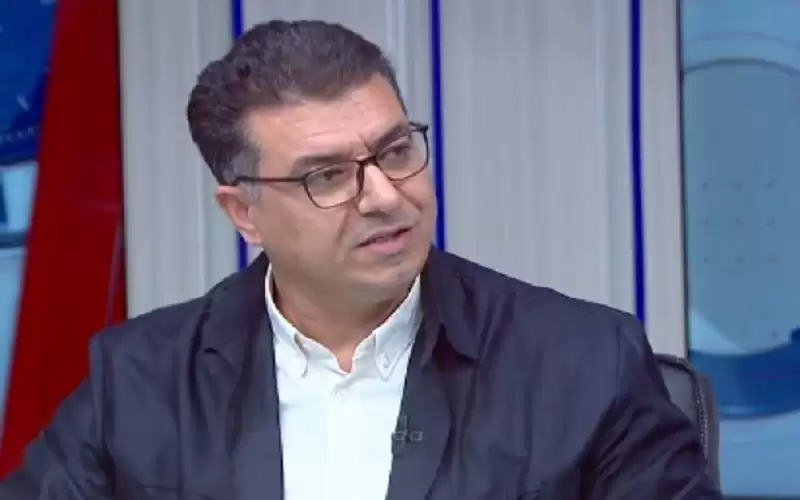 حنيفات: موظف لحم أكتافه من المؤسسة