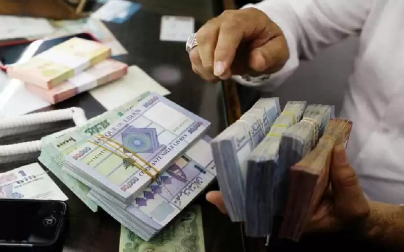 لبنان .. الدولار يتجاوز عتبة 40