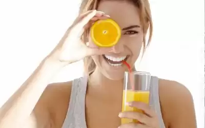 لهذه الأسباب المهمة.. تناول برتقالة على