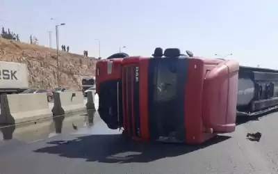إغلاق مسرب من طريق المطار اثر