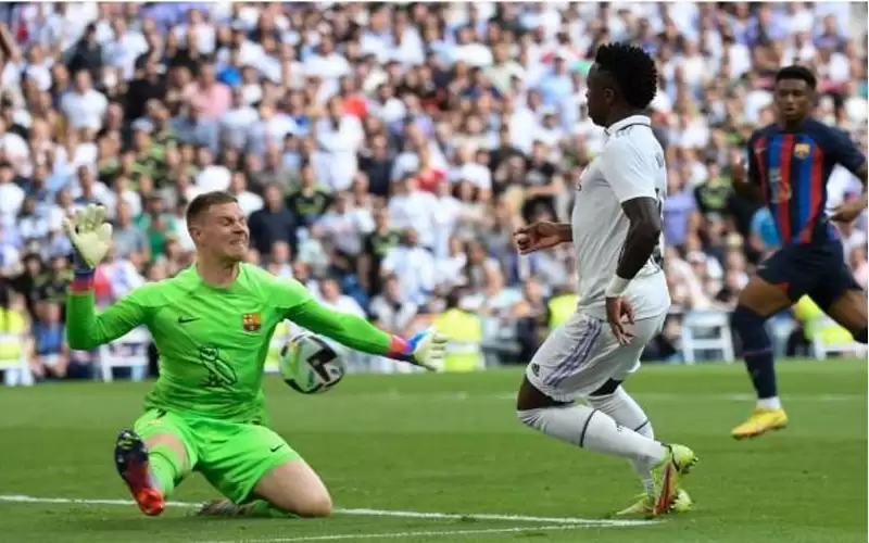 الكلاسيكو الإسباني يكشف أخطاء تشافي بعد