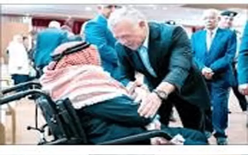 الملك : الاستفادة من كفاءة المتقاعدين