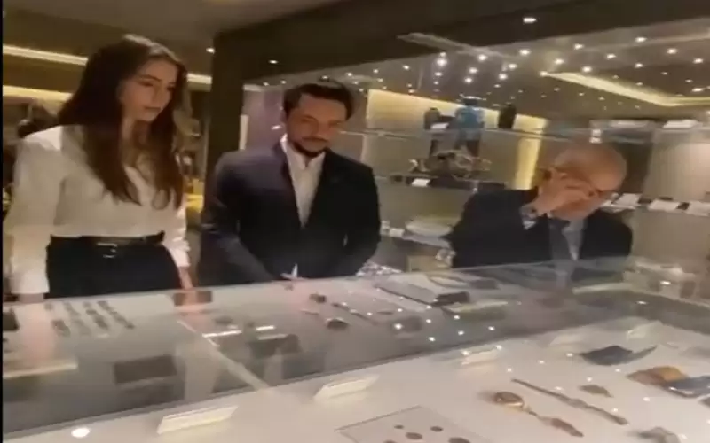 ولي العهد وخطيبته رجوة آل سيف